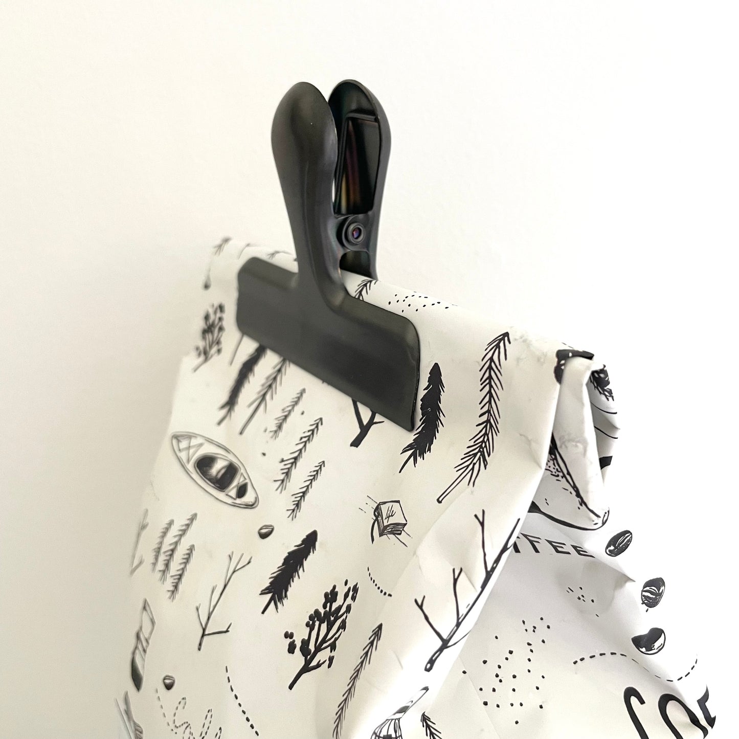 black metallic metal kitchen chip bag clip