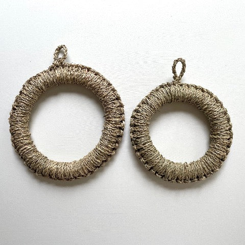 circular natural rush grass pot stand trivet from Vietnam in two sizes