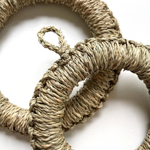 circular natural rush grass pot stand trivet from Vietnam in two sizes