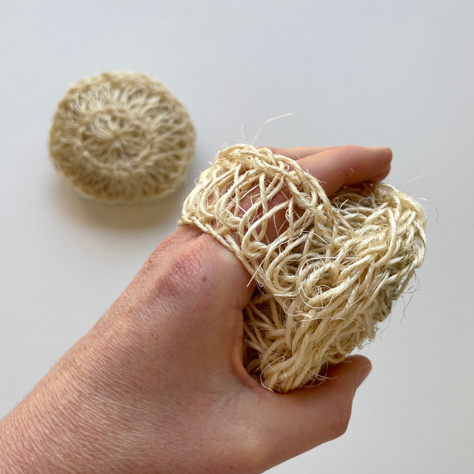 sisal 4 inch 5 inch round ball scrubber sponge with handle