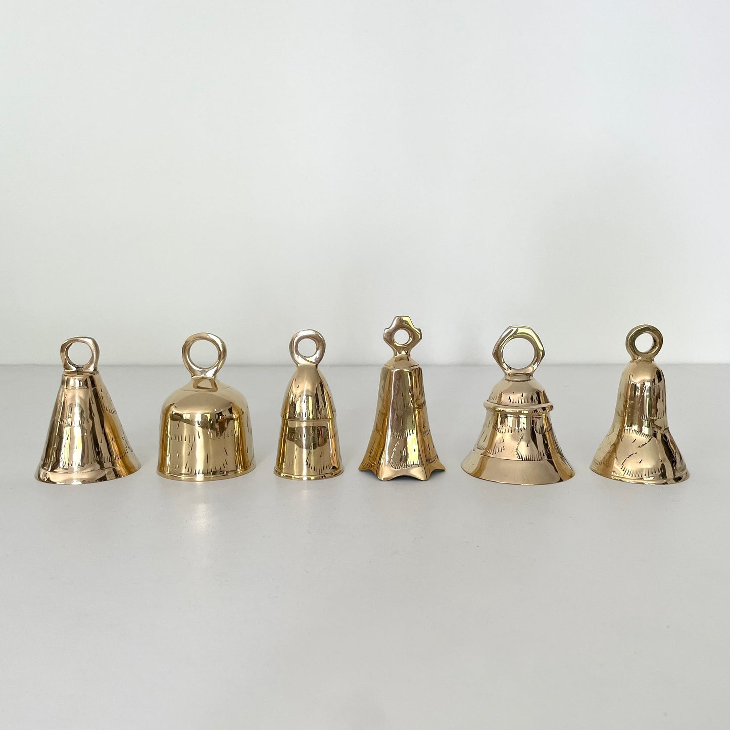 3 3/4" brass flared and tulip bells w/ metal striker
