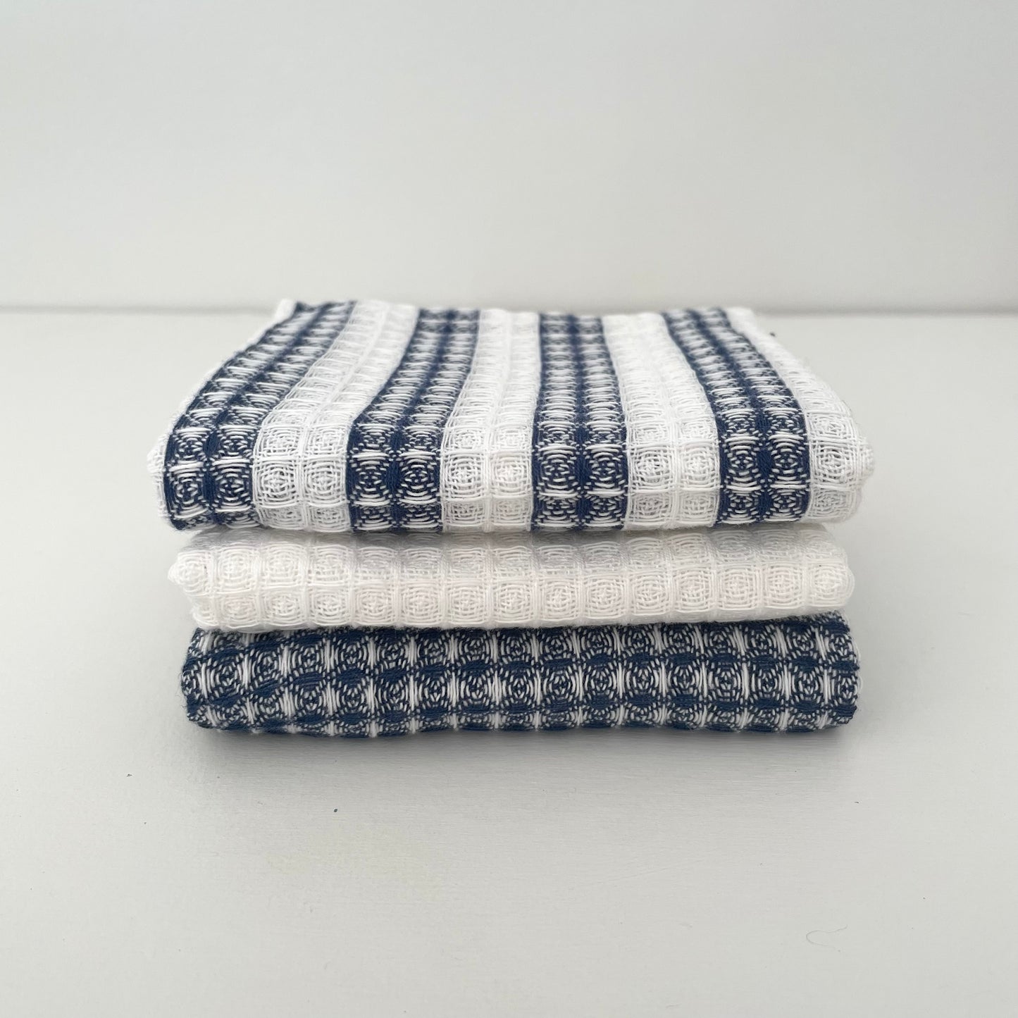 blue and white 100 percent cotton waffle weave square dishcloths set of 3