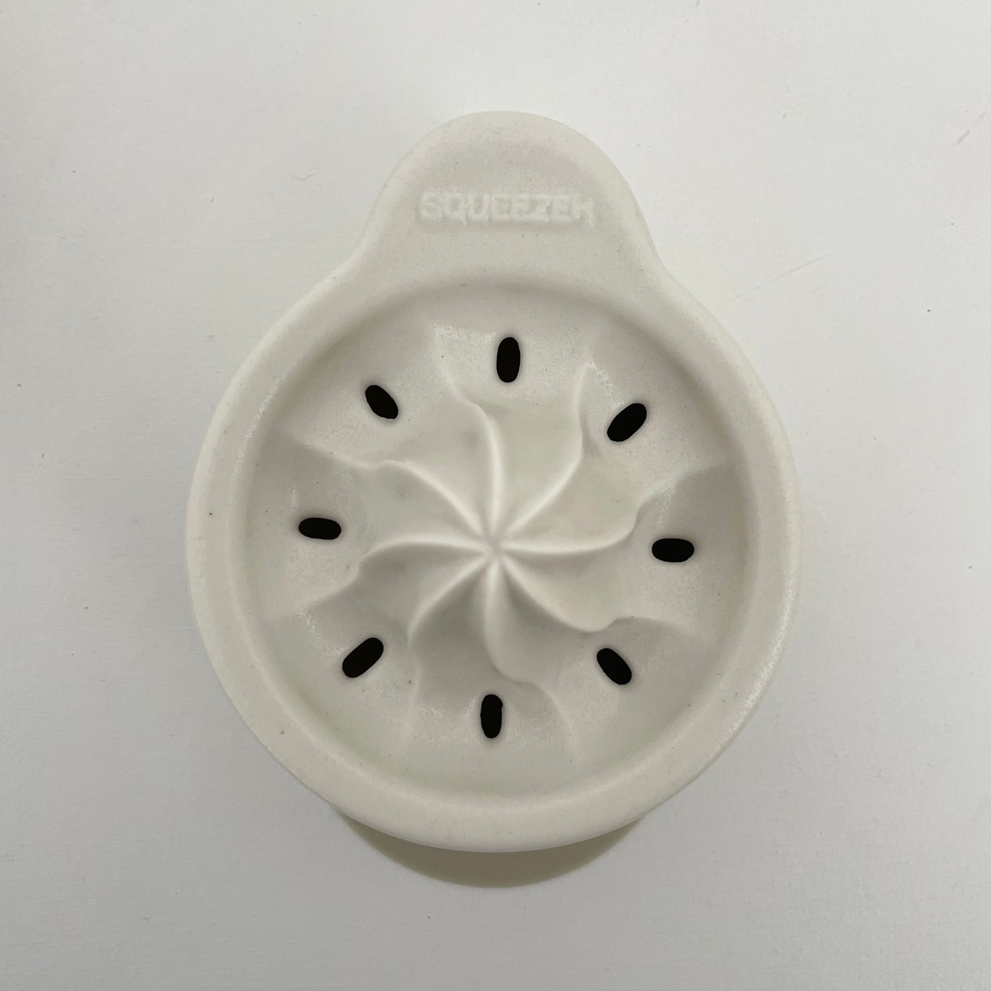 white porcelain ceramic Japanese citrus lemon and lime juicer