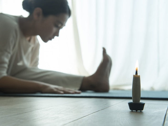 black solid casted iron Takazawa Candle Koma candle stand for relaxation