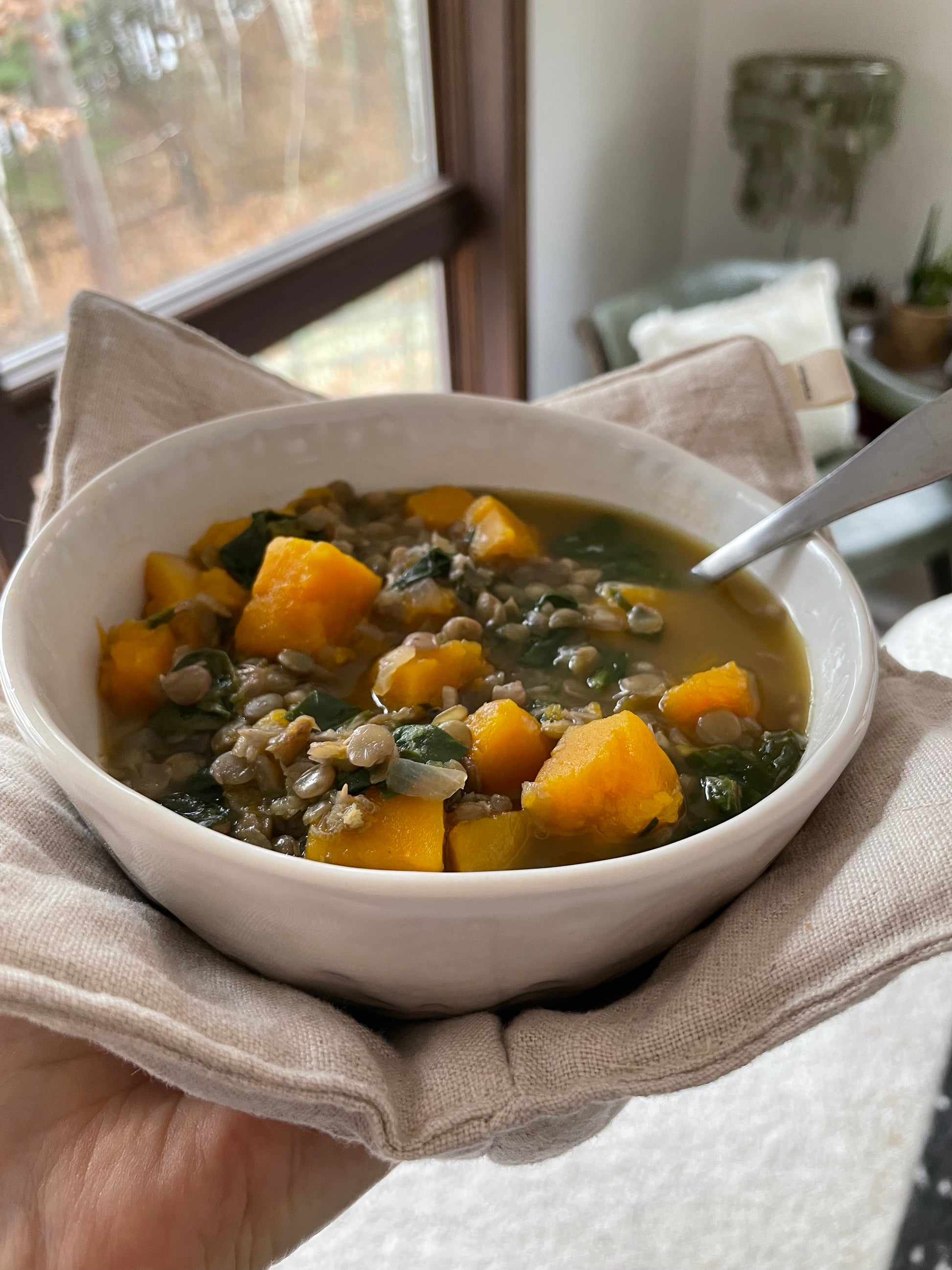 handmade neutral tan linen and cotton bowl wrap for hot soups and cold ice cream