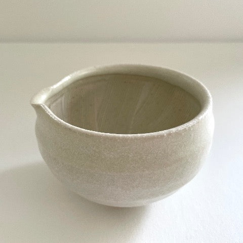 4 inch high sided neutral white cream Japanese mortar with lip