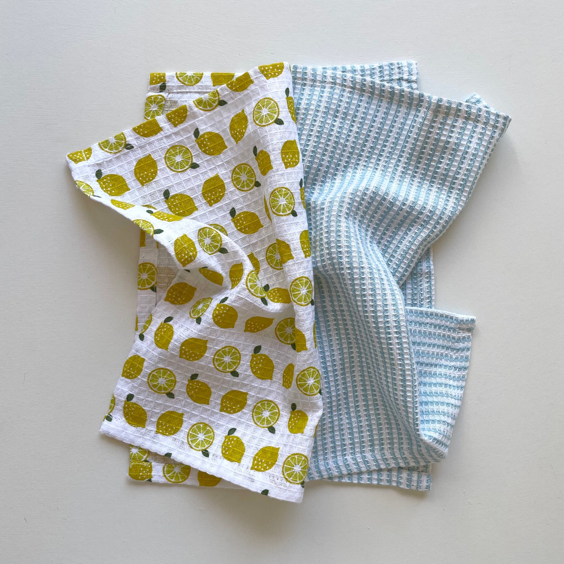 100 percent cotton yellow lemon and blue check fruit print set of 2 kitchen dishcloths