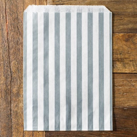 25 striped paper bags