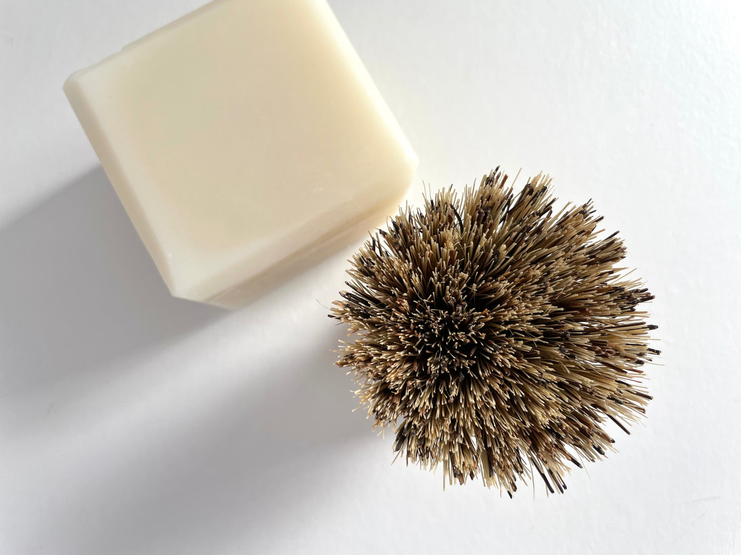 sisal and bamboo eco and sustainable pot brush