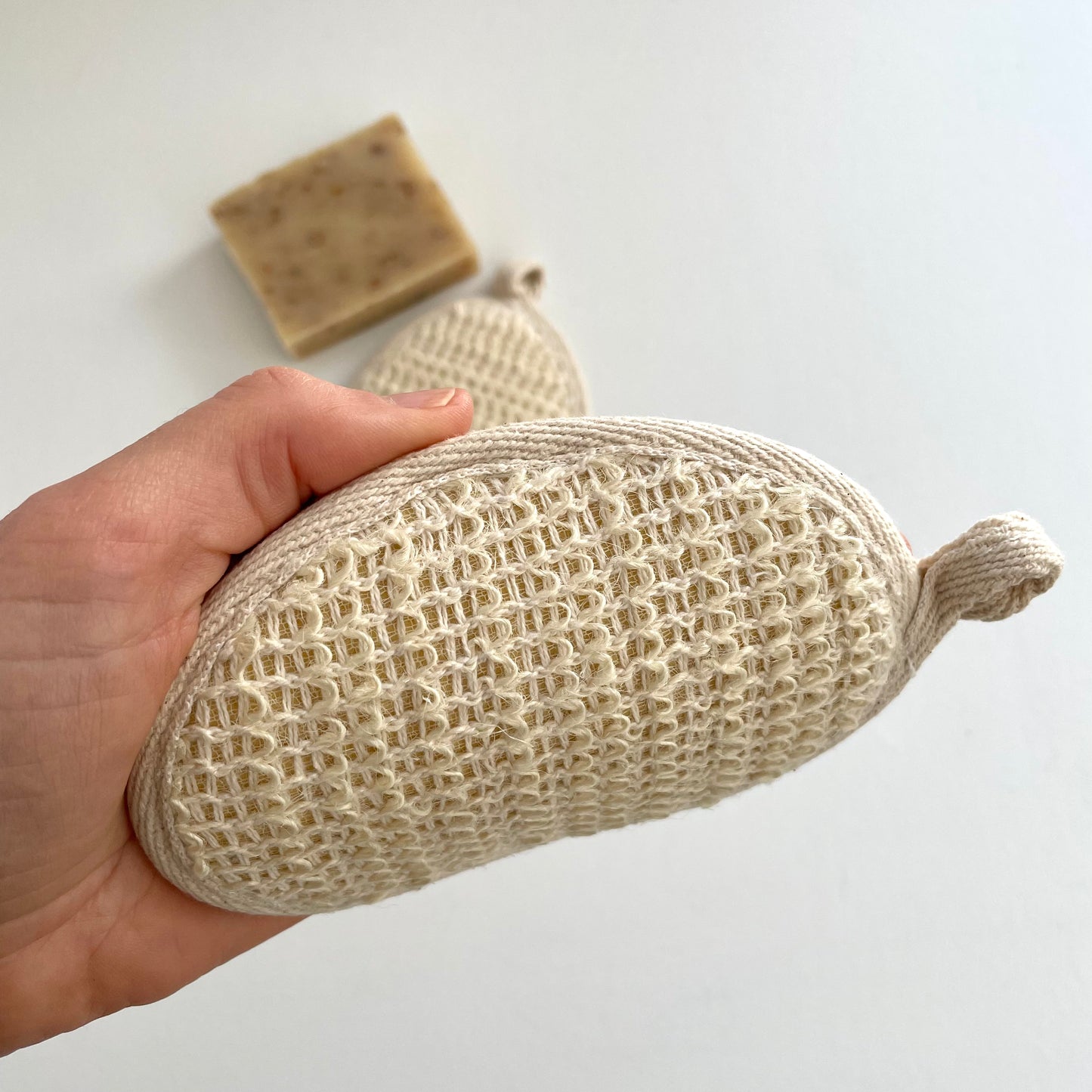 natural ramie fiber eco oval sponge scrubber with loop