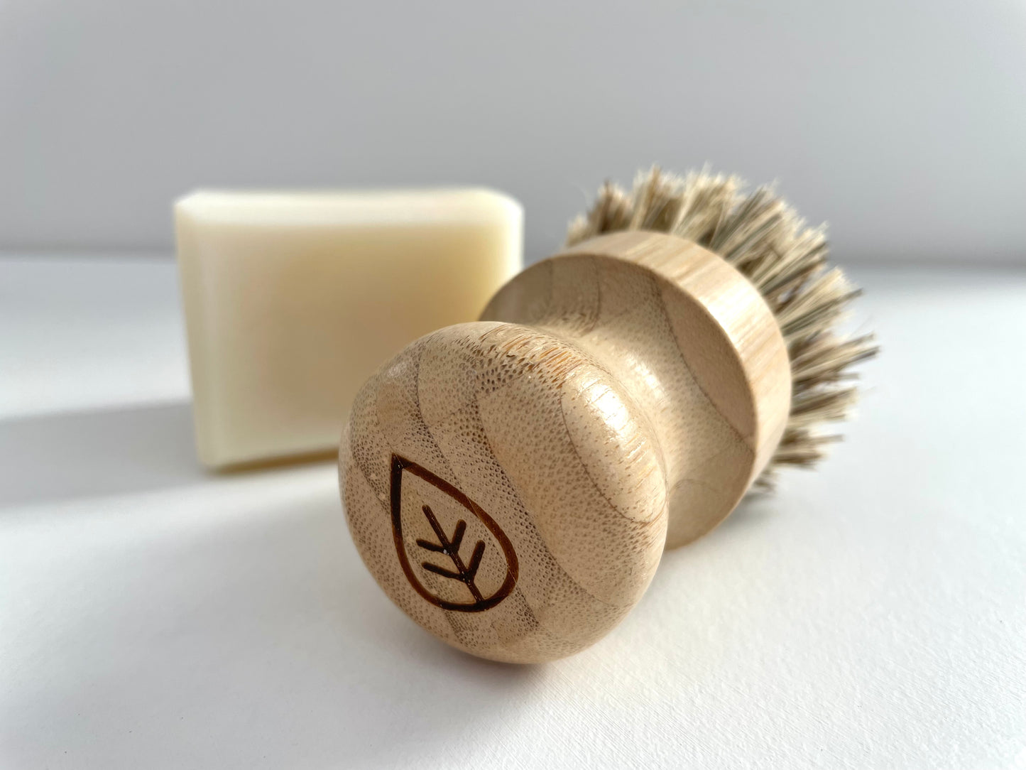 sisal and bamboo eco and sustainable pot brush