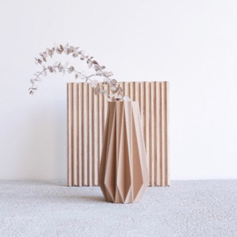 Minimum Design 3D printed modern geometric origami vase from France
