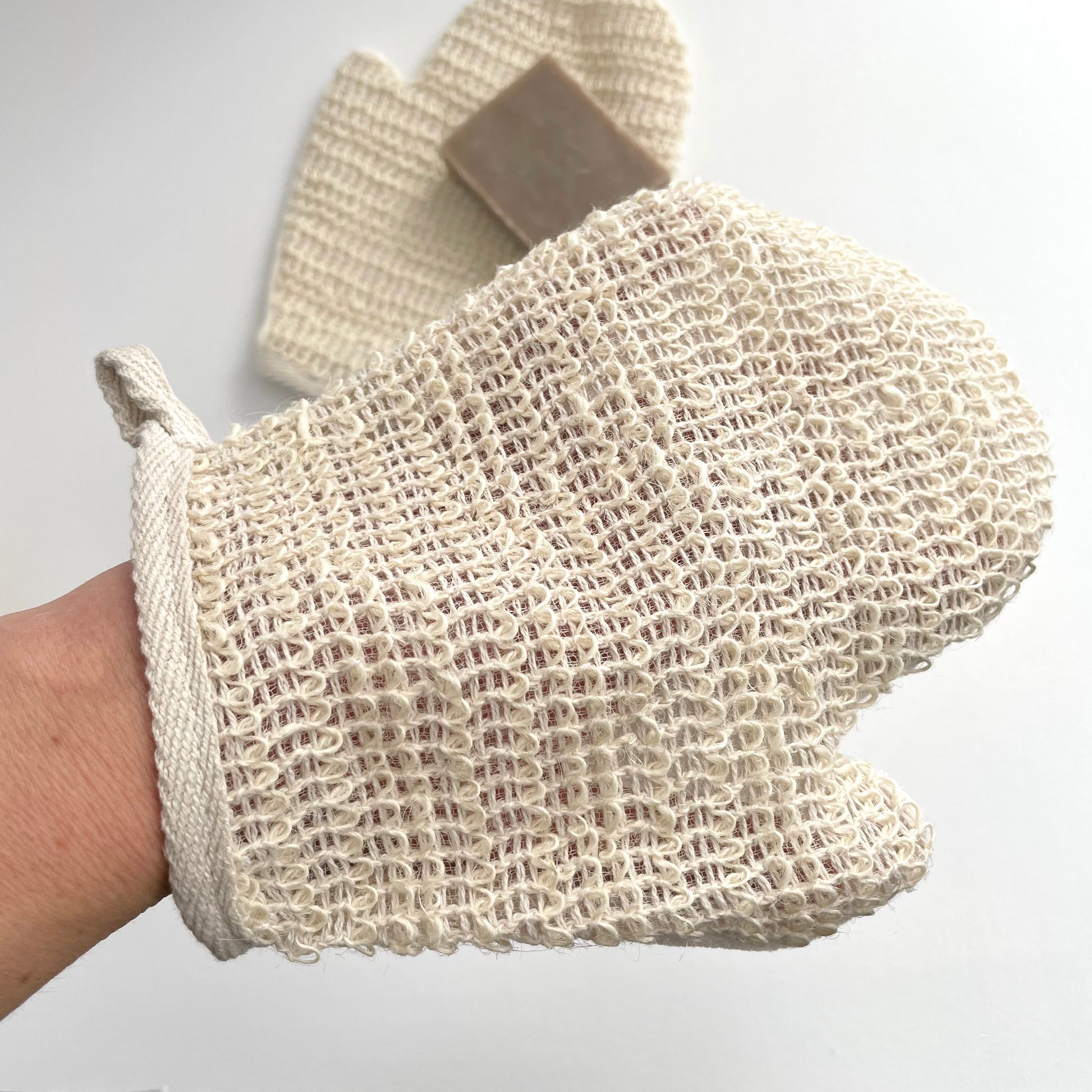 natural ramie fiber eco scrubber bath gloves