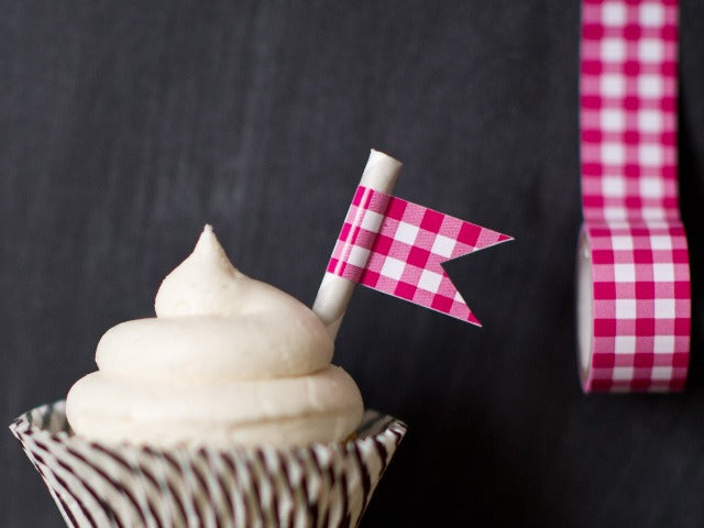 hot pink and white Tapestastic patterned gingham tape roll