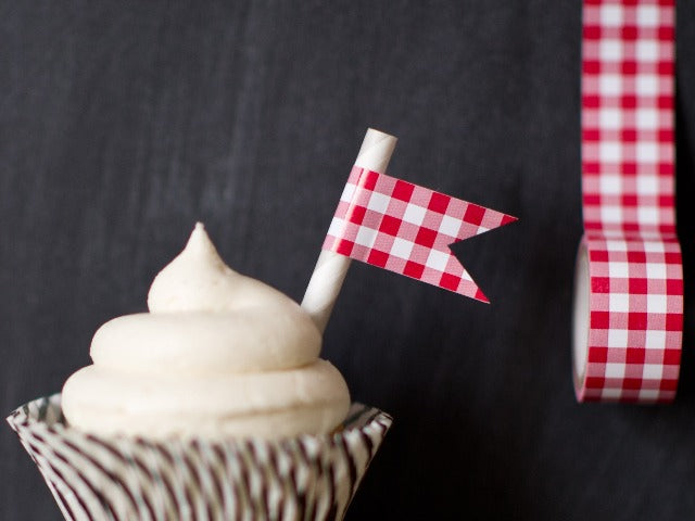 red and white Tapestastic patterned gingham tape roll
