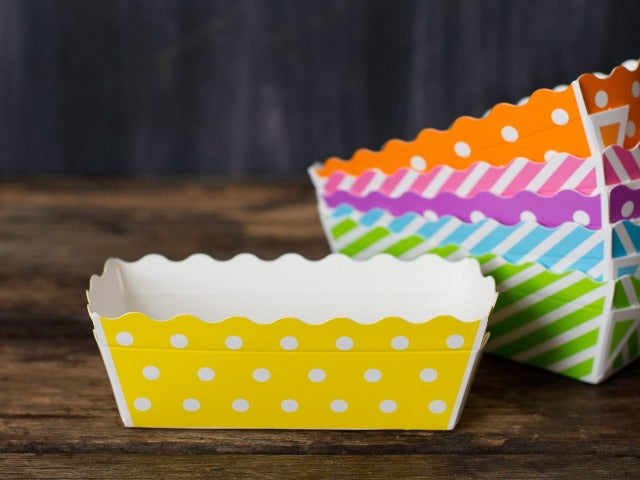 small disposable polka dot yellow patterned paper disposable loaf baking pans 